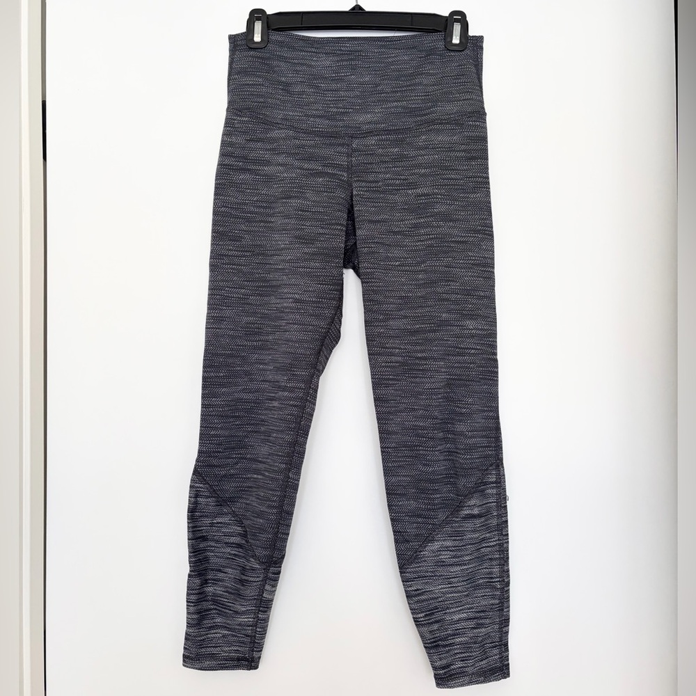 Old Navy Gray High Rise Workout Leggings, Size M